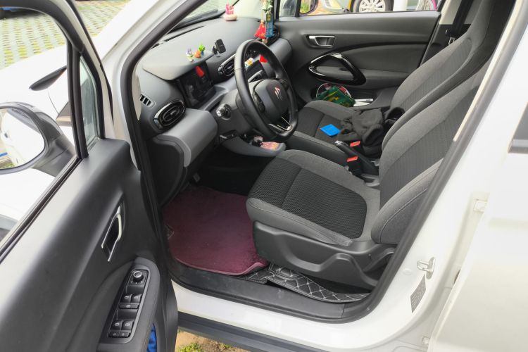 零跑汽车 零跑T03 2021款 400轻享版 磷酸铁锂中控内饰20