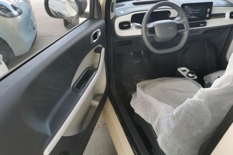 吉利银河 熊猫 2025款 210km 元气熊中控内饰20