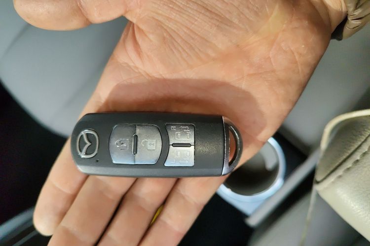 马自达8 2015款 2.5L 至尊版中控内饰11