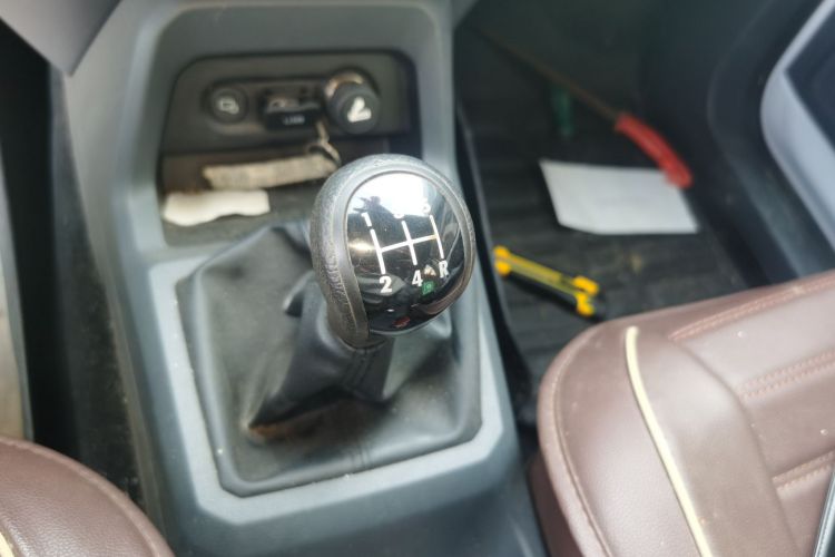 五菱汽车 五菱征途 2021款 1.5L开拓型LAR中控内饰18