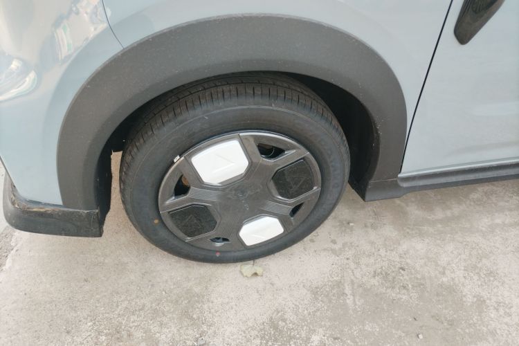 吉利银河 2025款 210km 熊猫卡丁车身外观6007