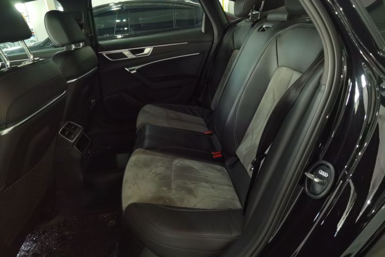 奥迪A6L 2024款 45 TFSI quattro 臻选动感型中控内饰21