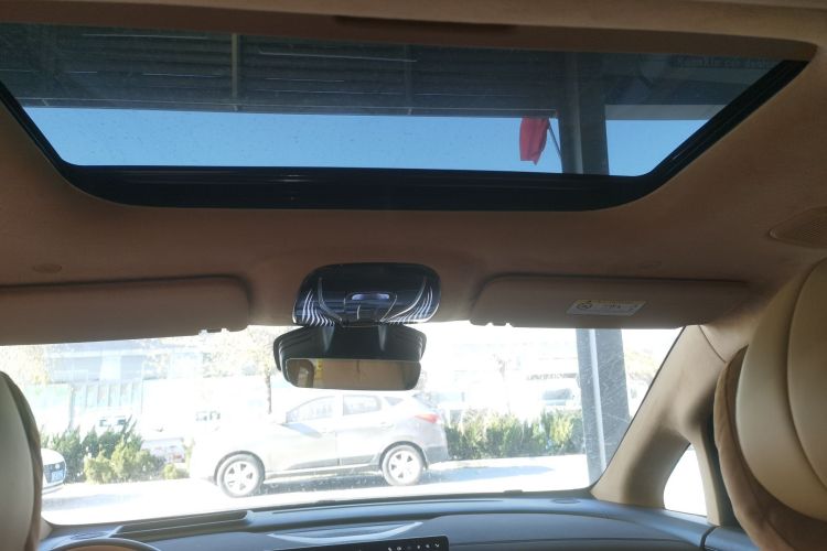 岚图汽车 岚图梦想家 2025款 PHEV 四驱旗舰乾崑版局部细节22