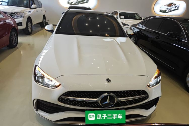 奔驰C级 2025款 C 260 L 运动版车身外观2