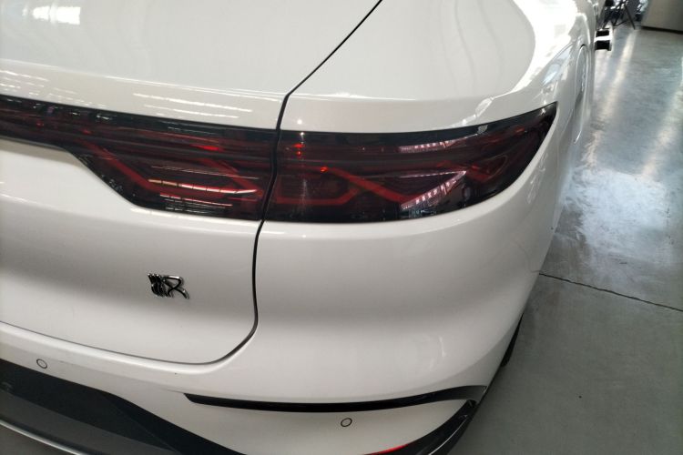 比亚迪 汉 2023款 EV 冠军版 605KM前驱尊贵型车身外观6006