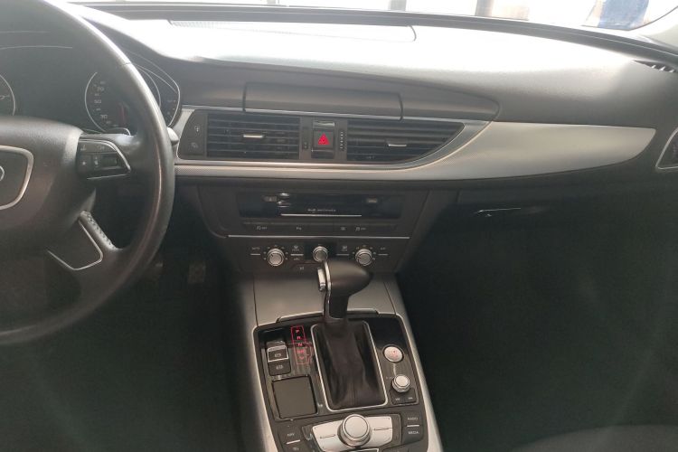 奥迪A6L 2014款 TFSI 标准型中控内饰16