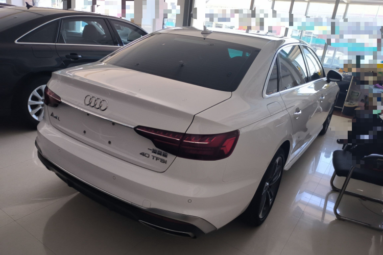 奥迪A4L 2023款 40 TFSI 时尚动感型车身外观7