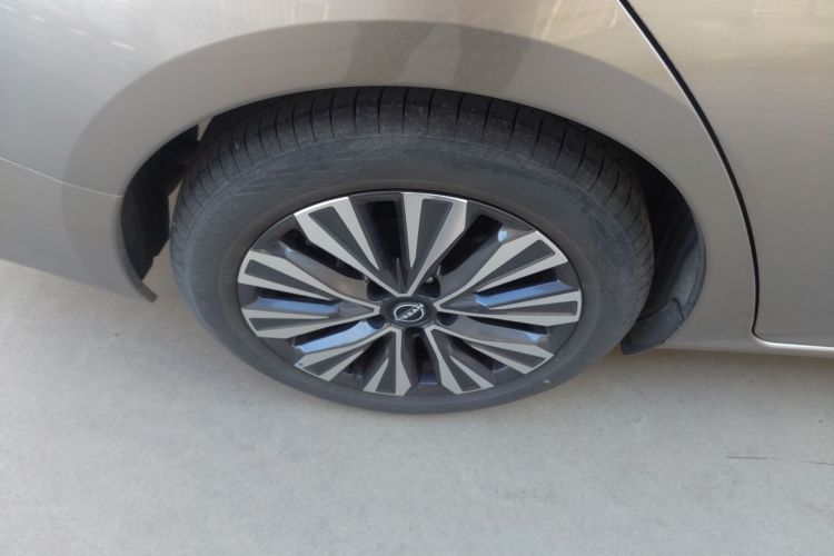 日产 天籁 2022款 2.0L XL-Upr 优享版车身外观6008