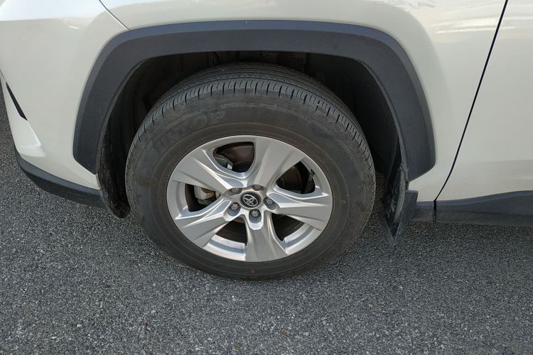 丰田 RAV4荣放 2023款 2.0L CVT两驱都市版车身外观6006