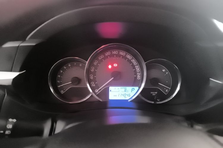 丰田 卡罗拉 2014款 1.6L CVT GL中控内饰14