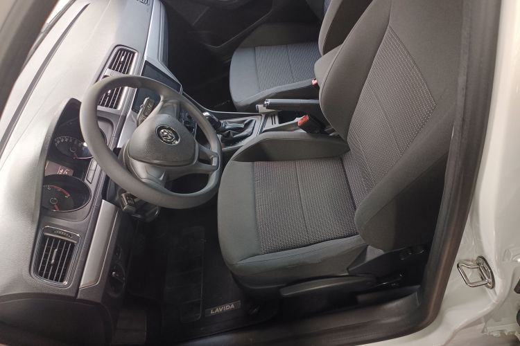 大众 朗逸 2017款 1.6L 自动风尚版中控内饰19