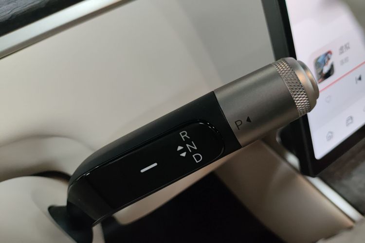 乐道L90 2025款 Ultra 六座版中控内饰18