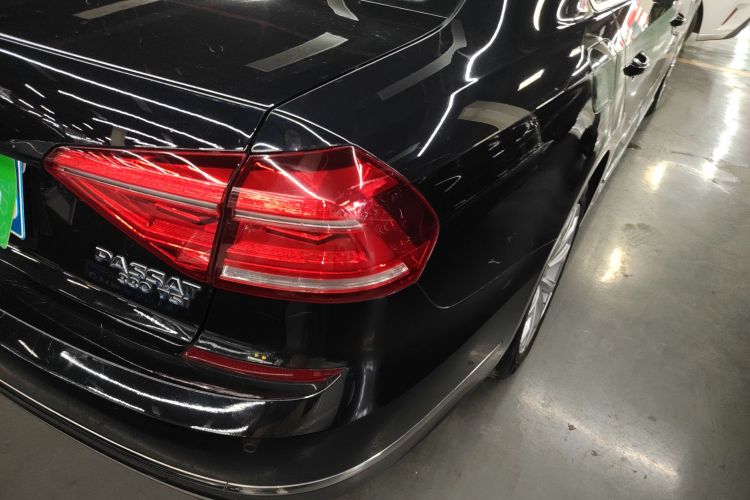 大众 帕萨特 2017款 330TSI DSG尊荣版车身外观6006