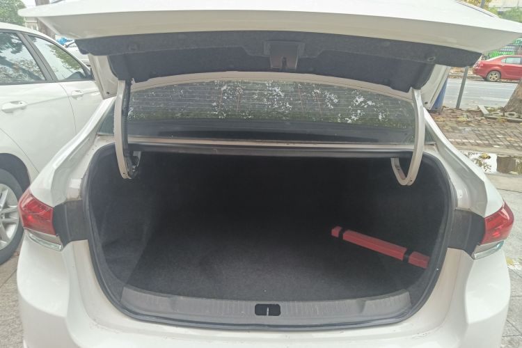 别克 英朗 2021款 改款 典范 1.5L 自动精英型局部细节23