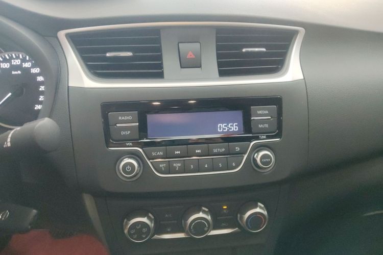 日产 轩逸 2024款 经典 1.6XE CVT舒适版局部细节16