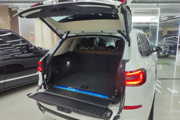 宝马X5新能源(进口) 2021款 xDrive45e M运动套装机舱底盘23