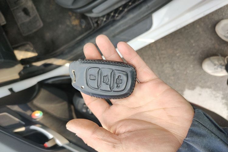 现代 领动 2016款 1.6L 自动智炫·精英型中控内饰11