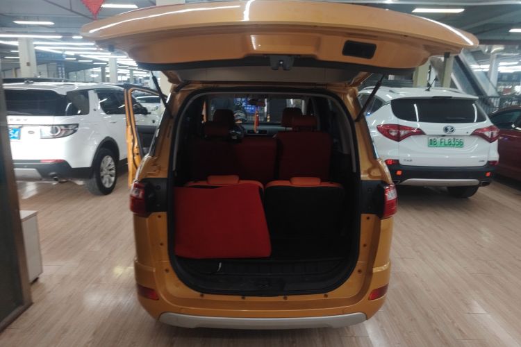 东风风光 风光370 2016款 1.5L 手动豪华型SFG15-05 7座局部细节23