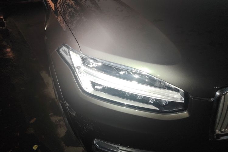 沃尔沃XC90 2019款 T6 智逸版 7座 国VI车身外观8