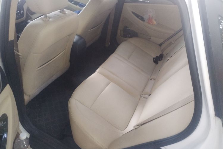 长安 逸动 2016款 1.6L 手动风尚型中控内饰7004