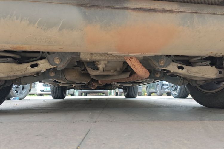 路虎 发现神行 2016款 2.0T SE局部细节9009