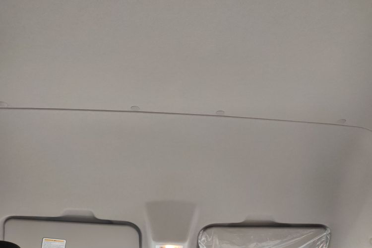 江铃福顺 2025款 2.0T 8AT柴油短轴中顶商运型多功能乘用车5/6座中控内饰22