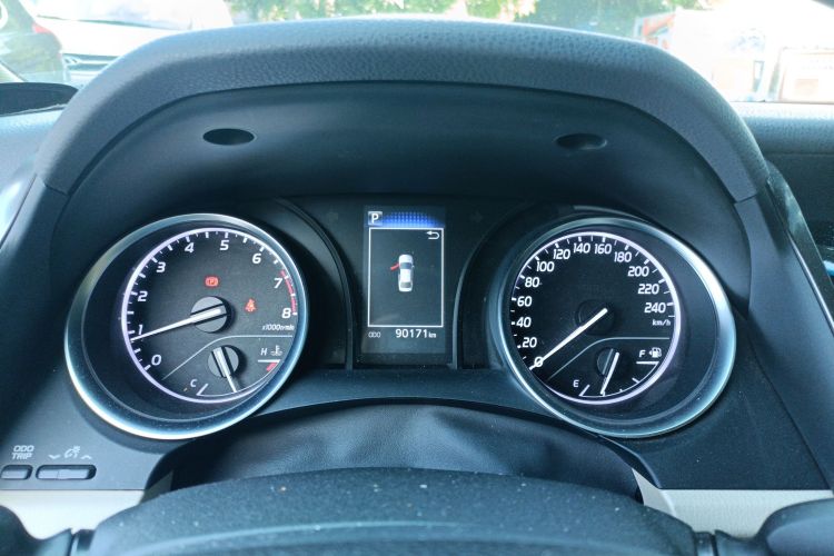 丰田 凯美瑞 2021款 2.0E 精英版中控内饰14