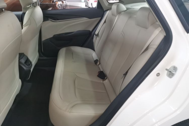 别克 英朗 2021款 典范 1.5L 自动精英型中控内饰7004