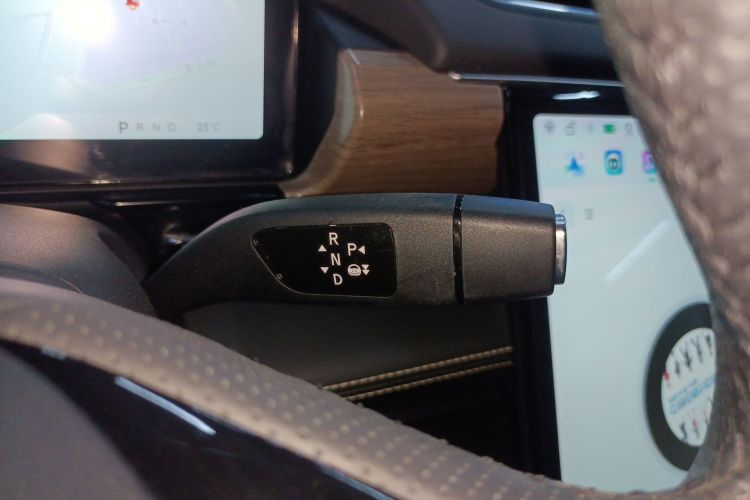 小鹏P5 2021款 550E中控内饰18