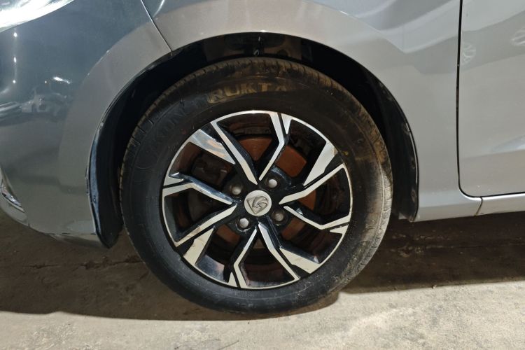 宝骏360 2019款 1.5L CVT豪华型 国VI车身外观35