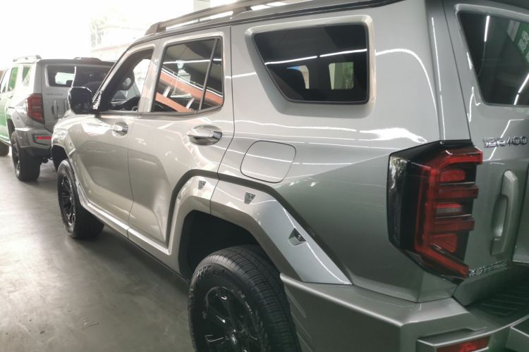 坦克400新能源 2024款 Hi4-T 越野版车身外观4