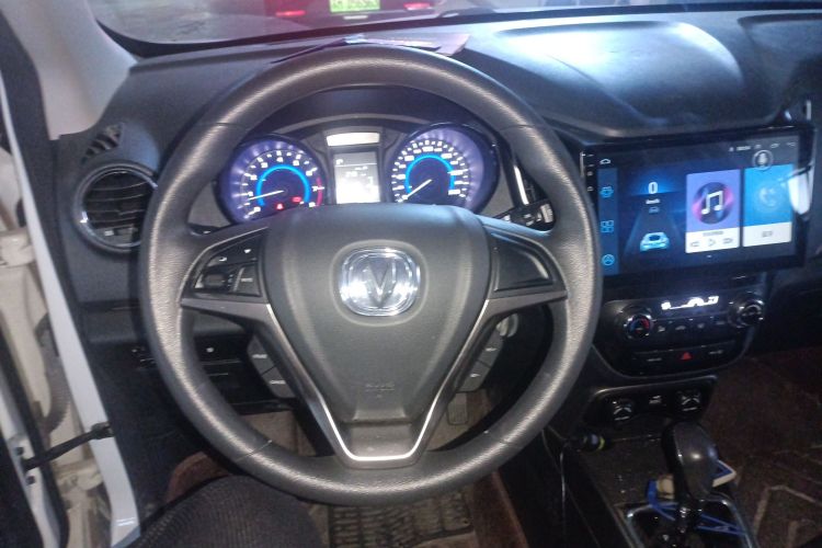 长安CS15 2016款 1.5L 自动时尚版局部细节13