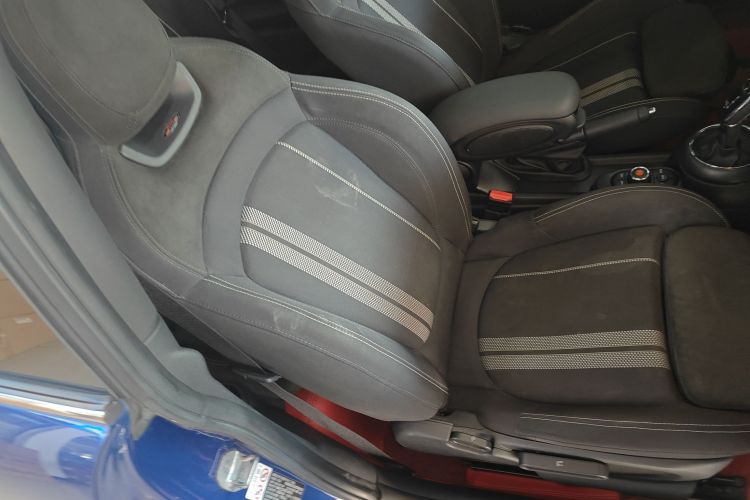 MINI 2018款 1.5T COOPER 赛车手局部细节41