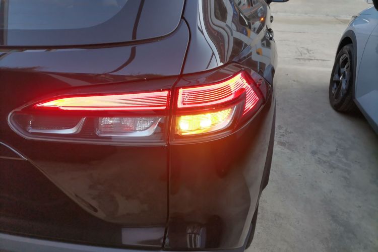 丰田 锋兰达 2024款 2.0L CVT豪华版车身外观9