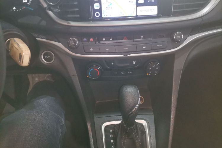 别克 英朗 2021款 1.3T 自动轻混动精英型中控内饰18