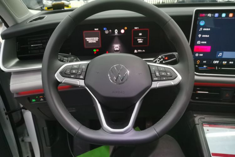 大众 2025款 探岳L 330TSI 两驱精英中控内饰13