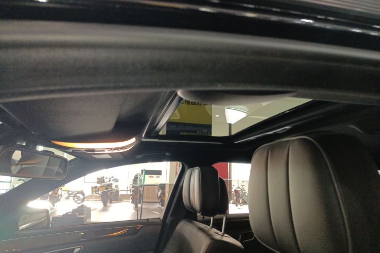 奔驰E级 2015款 E 200 L局部细节22