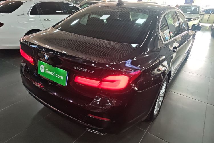 宝马5系 2022款 525Li 豪华套装车身外观7