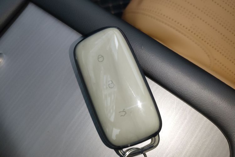 吉利银河 银河L7 2024款 1.5T 115km 星舰 龙腾版中控内饰11