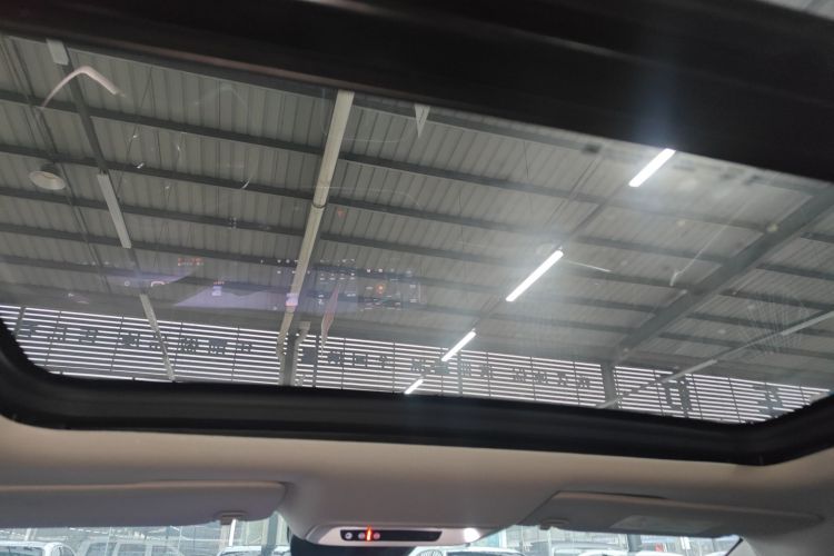 别克 君越 2023款 28T 越尊版中控内饰22