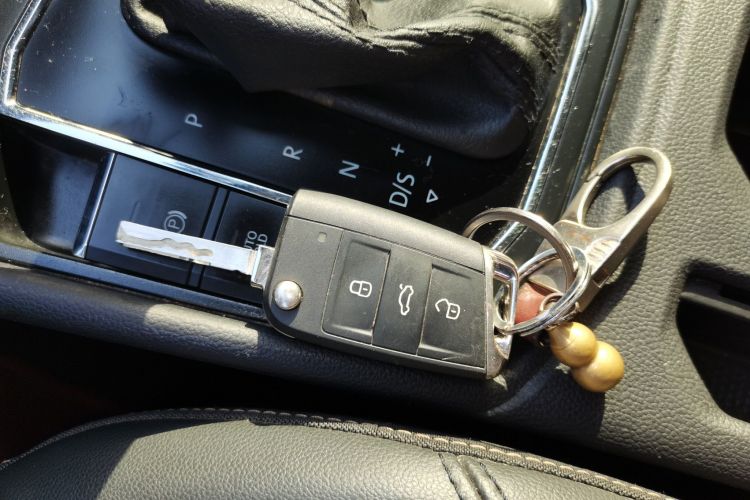 大众 朗逸 2022款 1.5L 自动舒适版中控内饰7001