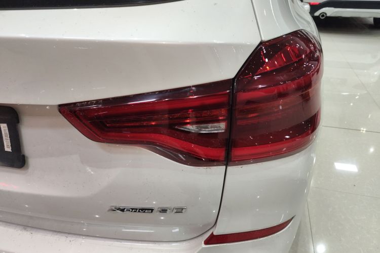 宝马X3 2019款 xDrive28i M运动套装车身外观9