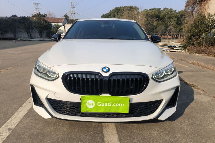 宝马1系 2021款 120i M运动曜夜版车身外观2