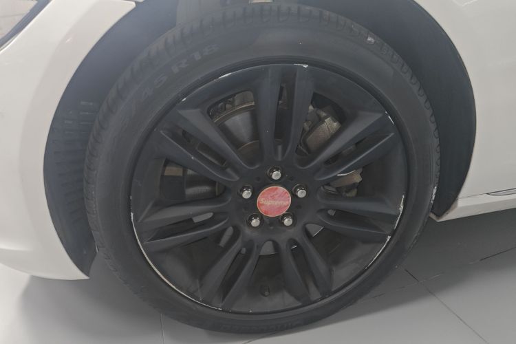 捷豹XEL 2018款 2.0T 200PS 尊享版车身外观6007