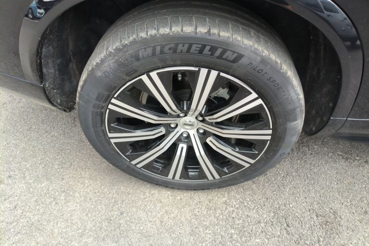 沃尔沃XC90 2022款 B5 智行豪华版 5座车身外观6008