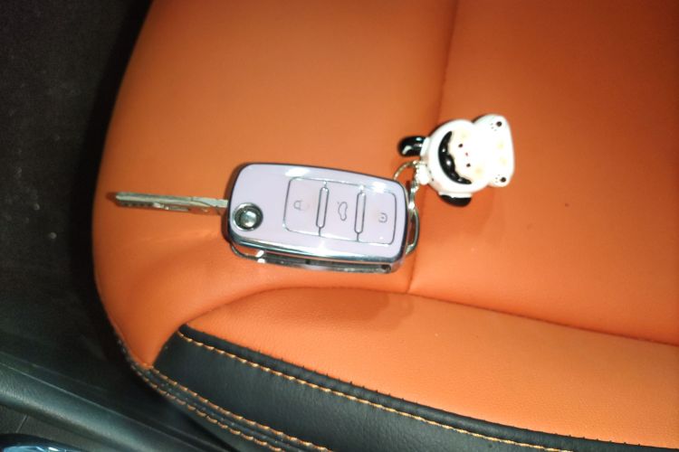 大众 2012款 1.6L Cross Polo AT中控内饰7001