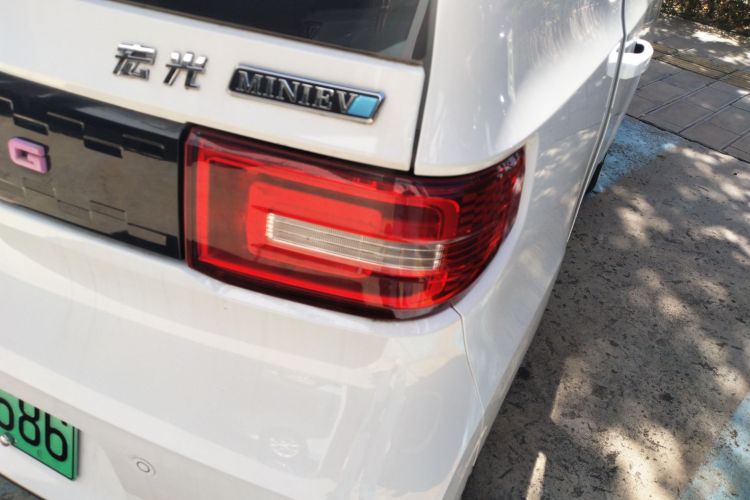 五菱汽车 宏光MINIEV 2020款 轻松款 磷酸铁锂车身外观9