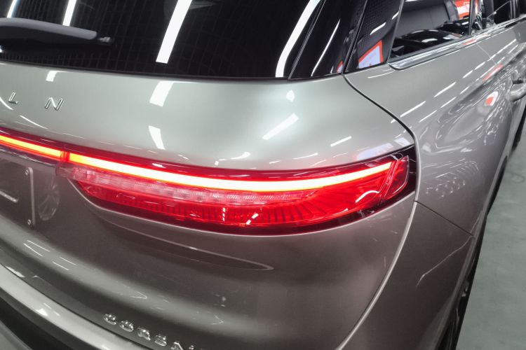 林肯 冒险家 2022款 改款 2.0T 两驱尊雅版车身外观6006