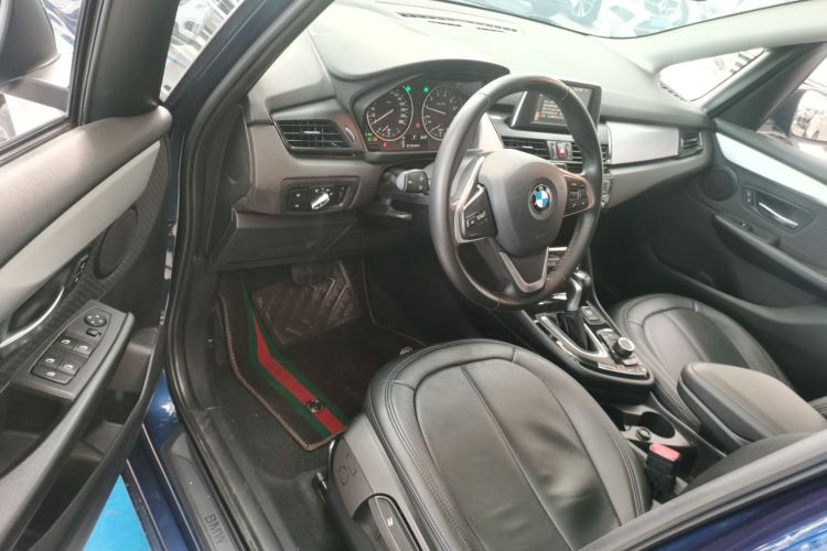 宝马2系旅行车 2016款 218i 领先型中控内饰20