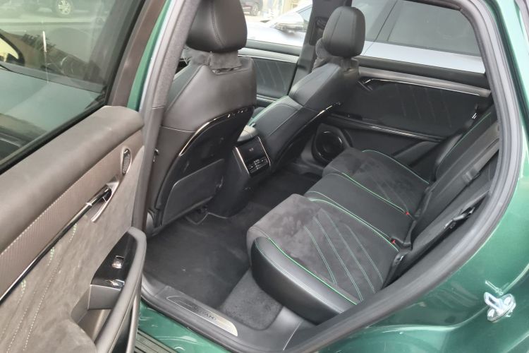 岚图汽车 岚图FREE 2025款 318 318km 后驱环游版中控内饰7004